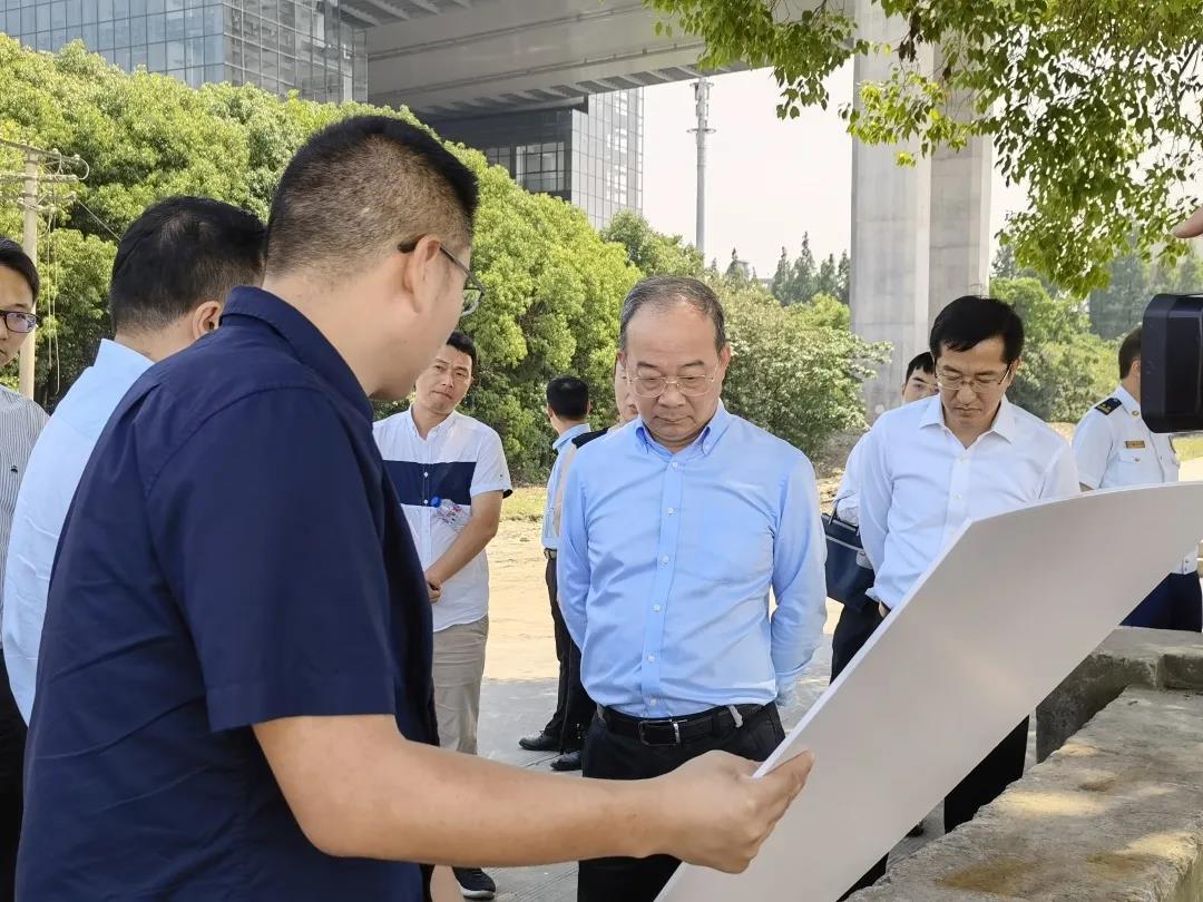 闵行区委主要领导带队检查防汛工作 闵行区委主要领导带队检查防汛工作