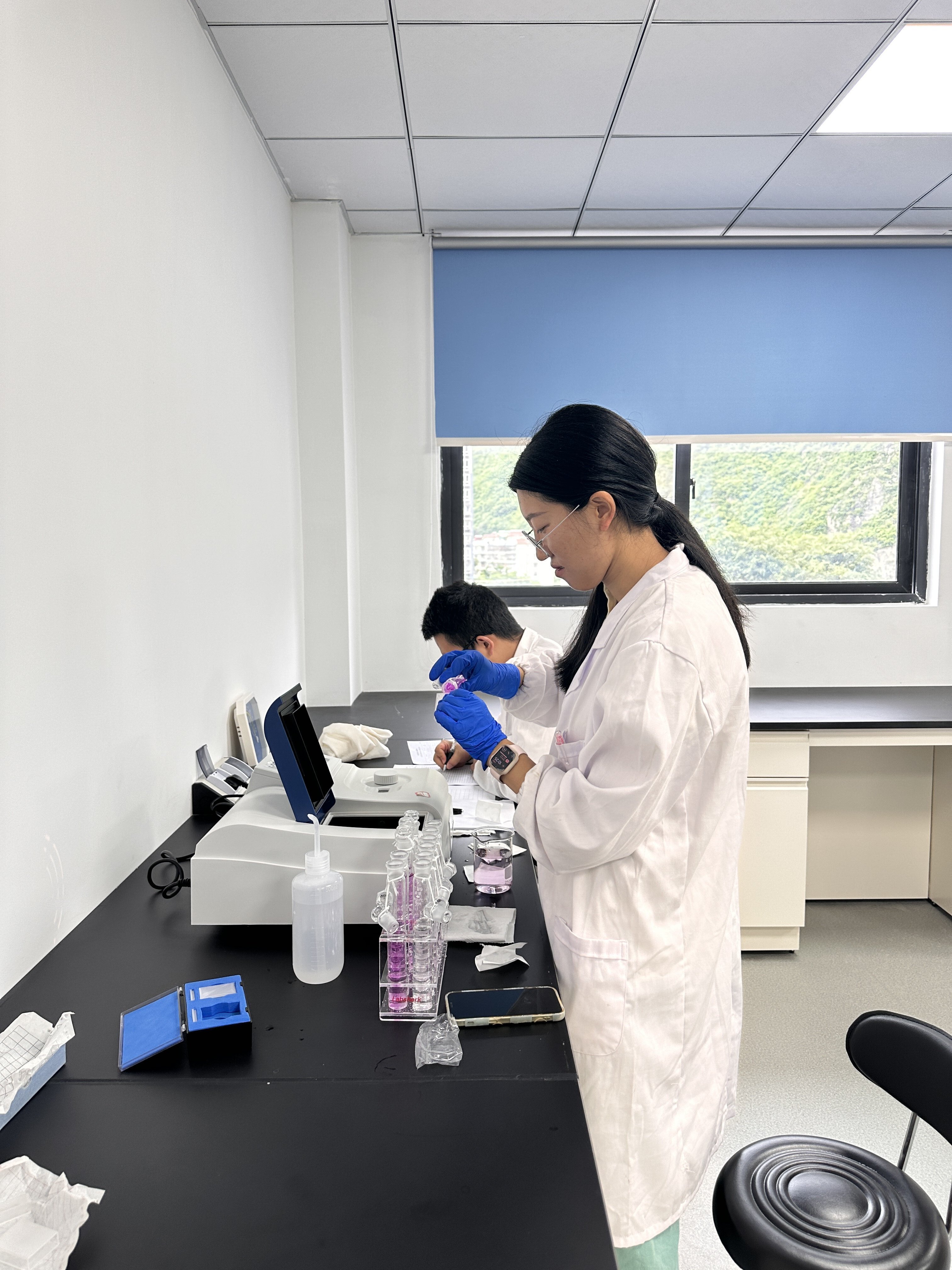 甘孜水文中心积极开展新建水质实验室能力验... 甘孜水文中心积极开展新建水质实验室能力验...